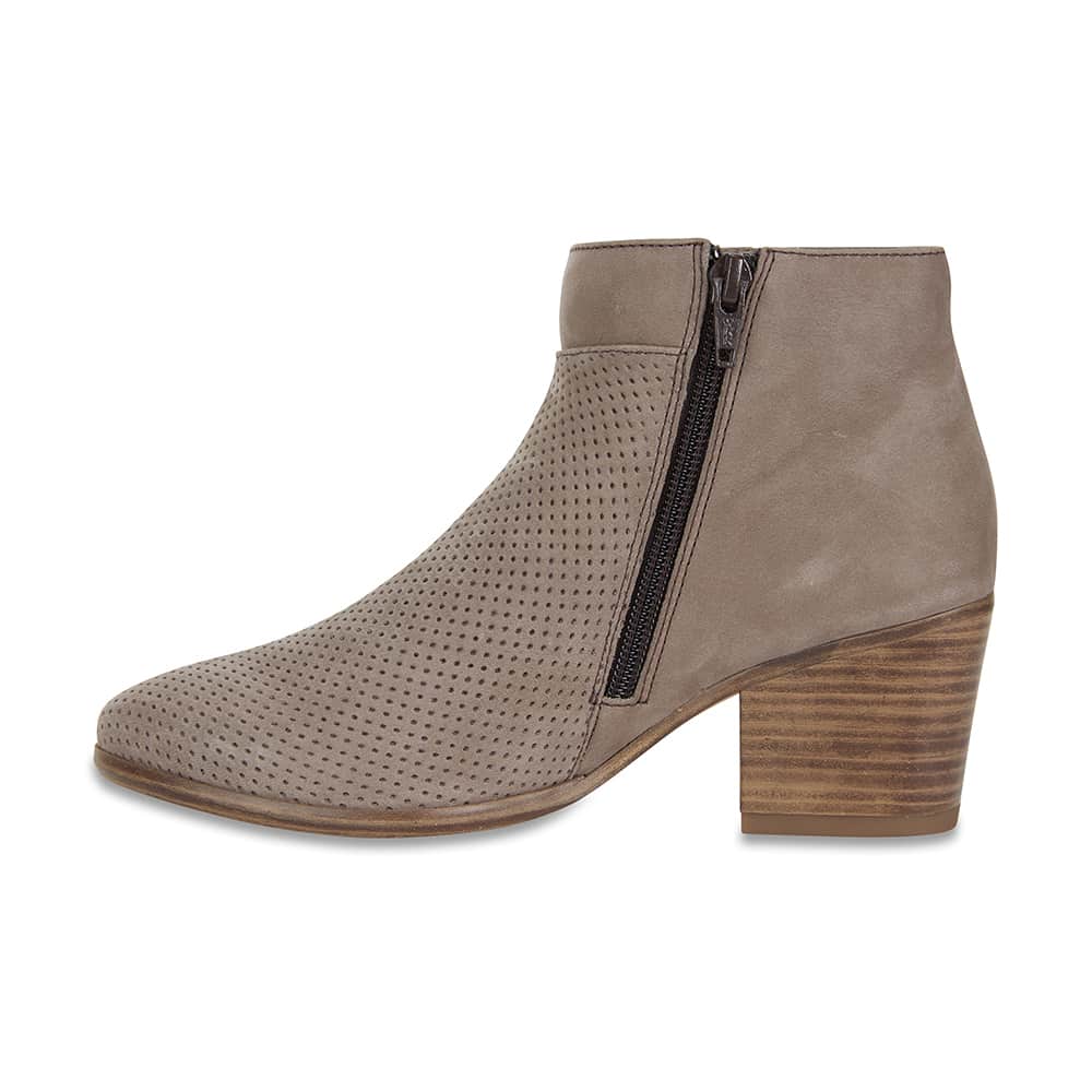 Dover Boot in Grey Nubuck