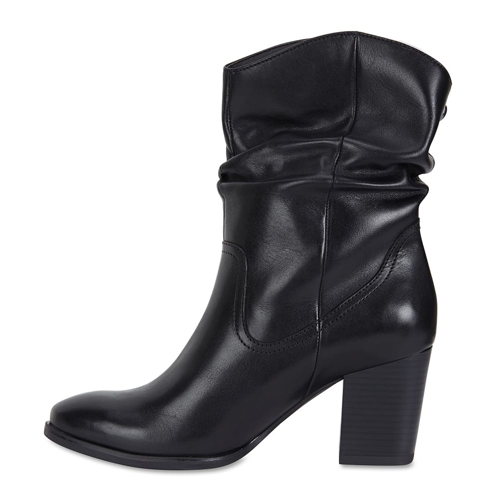 Ecuador Boot in Black Leather