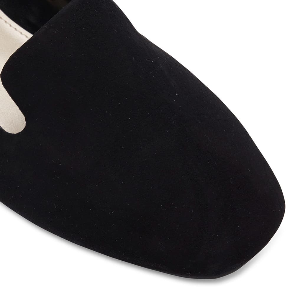 Fame Loafer in Black Suede