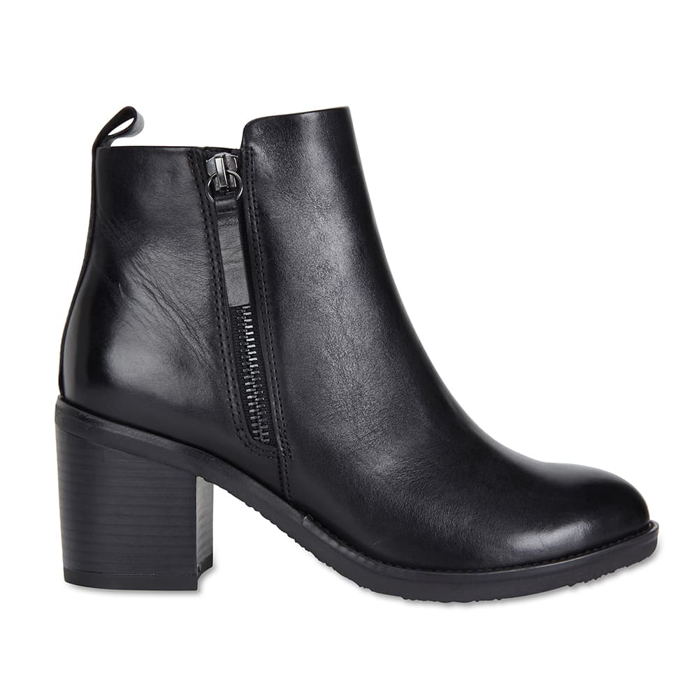 Faye Ankle Boot in Black Leather | Sandler | Shoe HQ