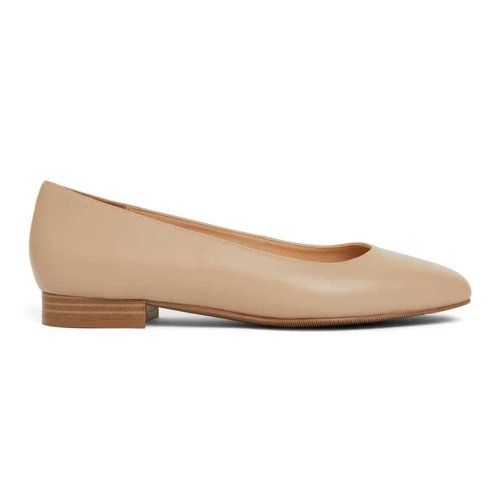 Gaby Flat in Nude Leather
