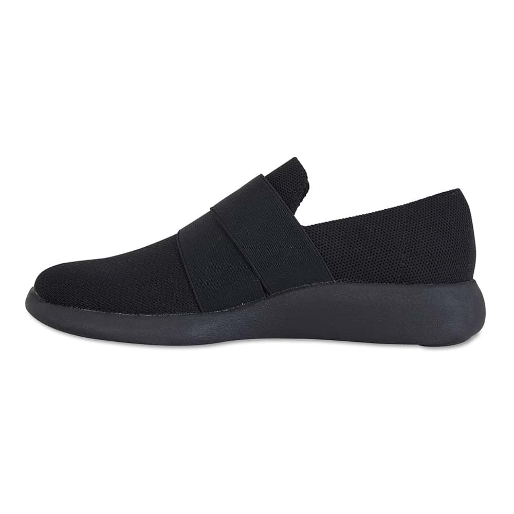 Guide Sneaker in Black Canvas