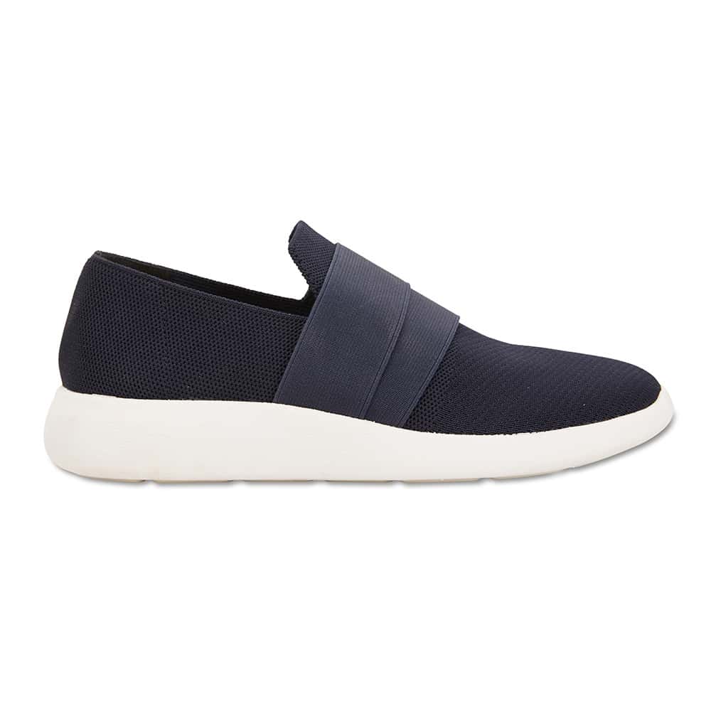Guide Sneaker in Navy Fabric