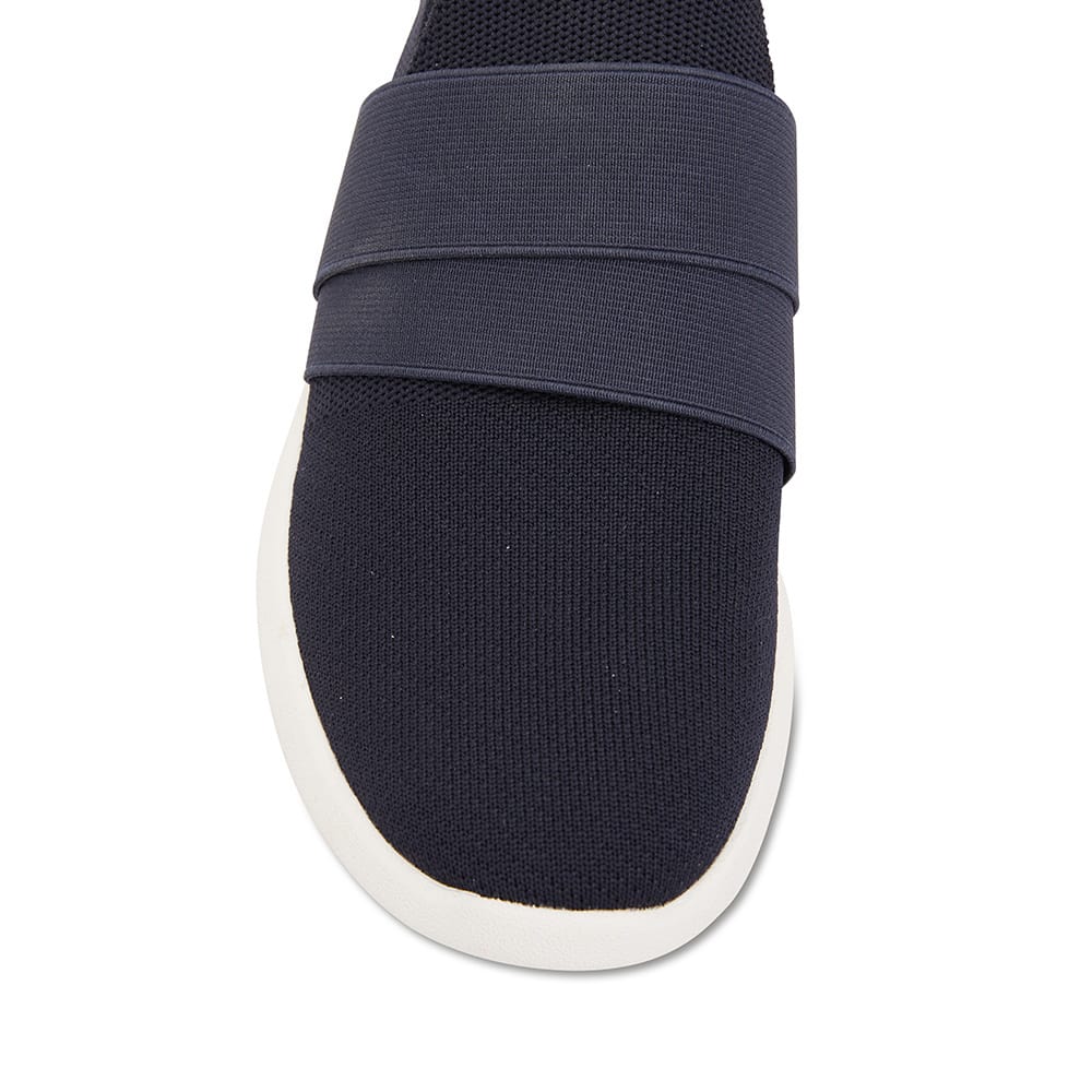 Guide Sneaker in Navy Fabric