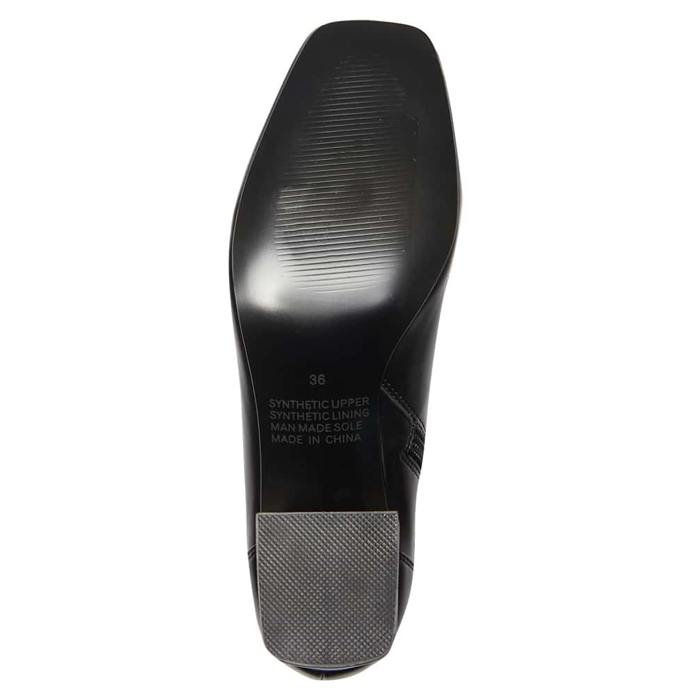 Harlow Boot in Black Smooth