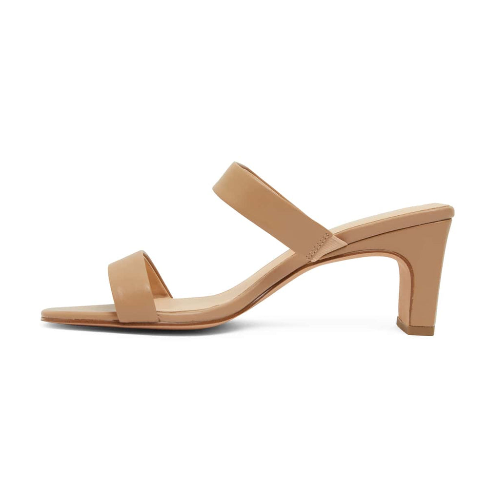 Hepburn Heel in Camel Leather