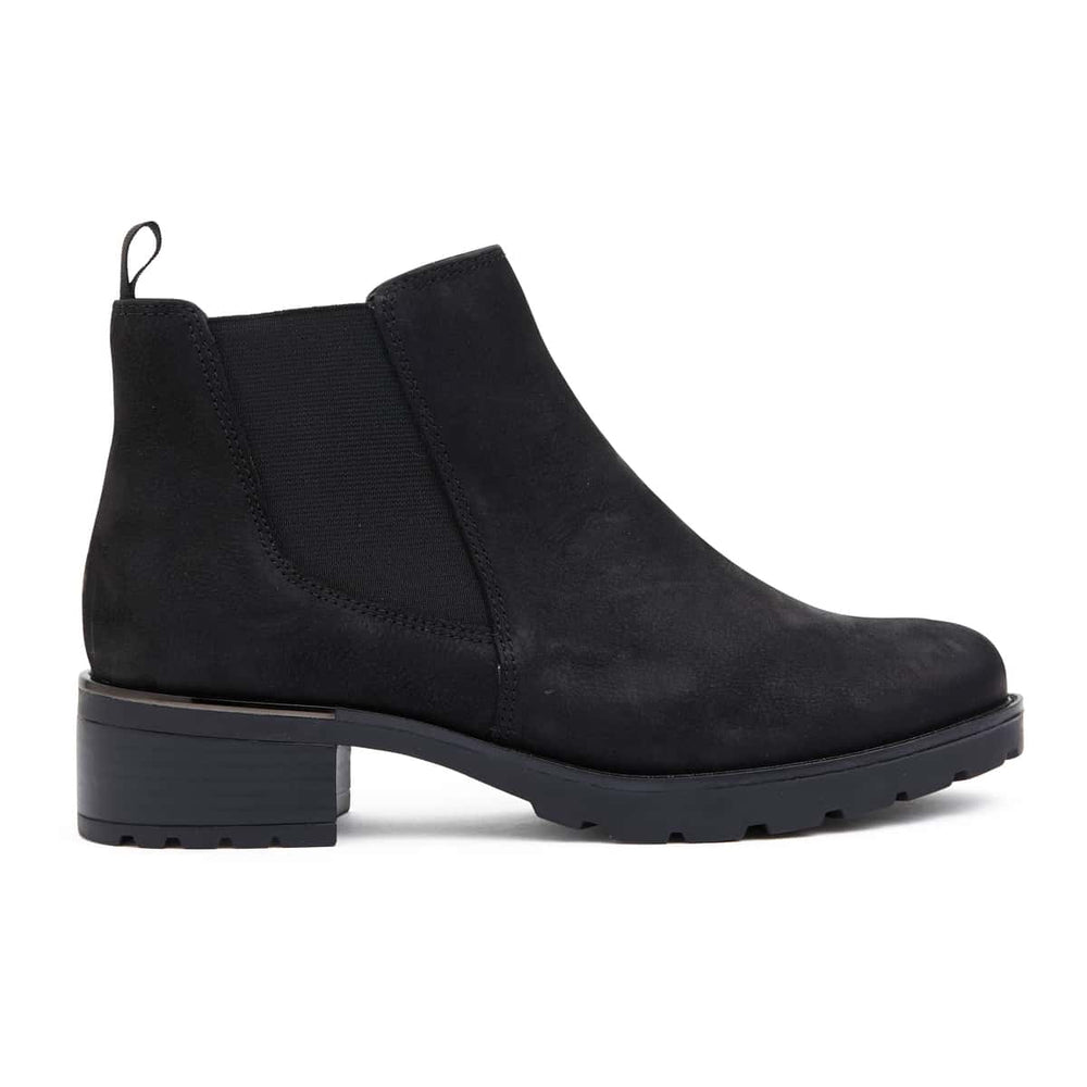 Iowa Boot in Black Nubuck