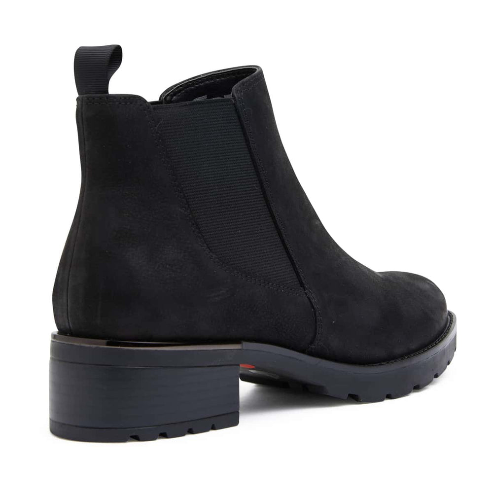Iowa Boot in Black Nubuck