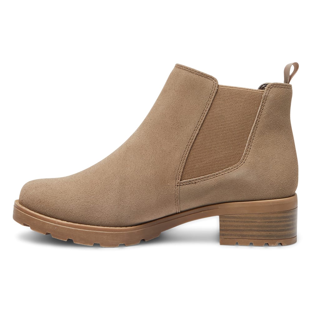 Iowa Boot in Taupe Suede
