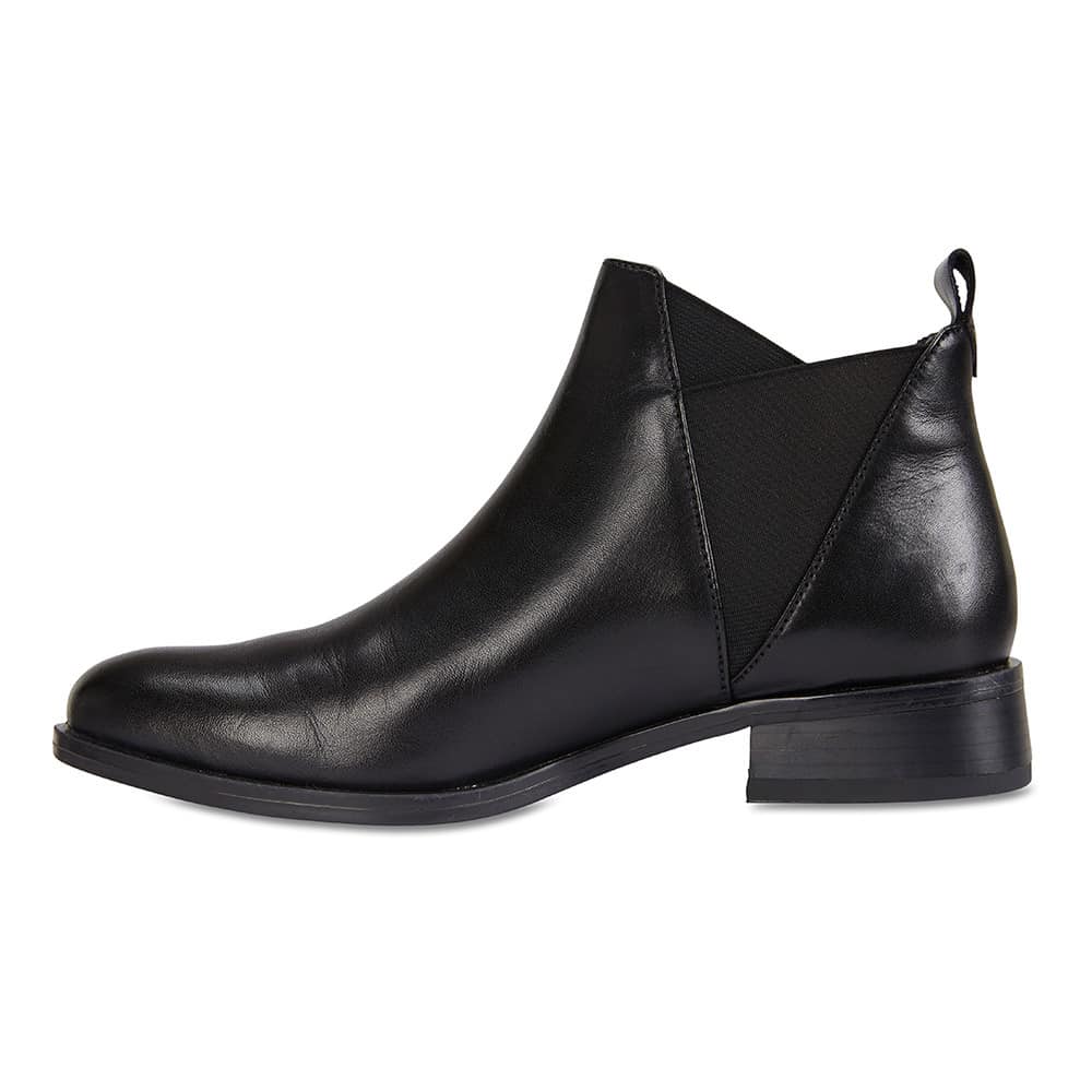 Jersey Boot in Black Leather