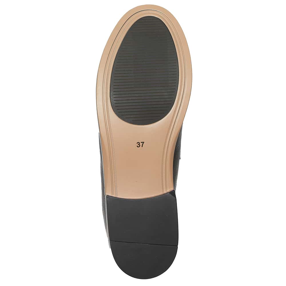 Lane Loafer in Black Leather