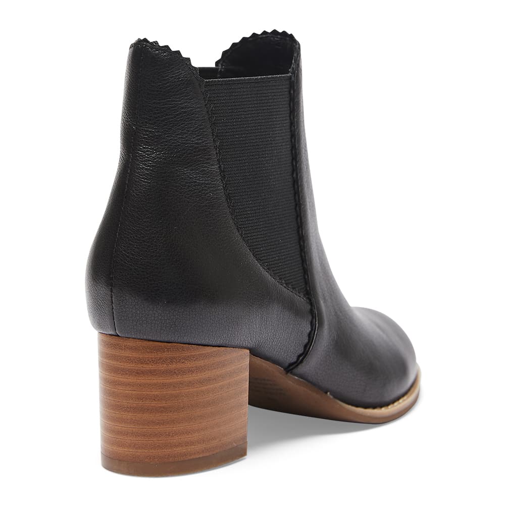 Liam Boot in Black Leather Sandler Shoe HQ