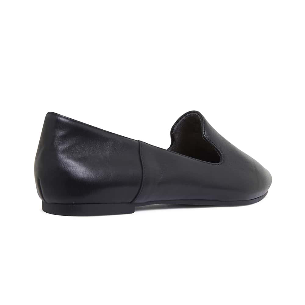 Liana Flat in Black Leather