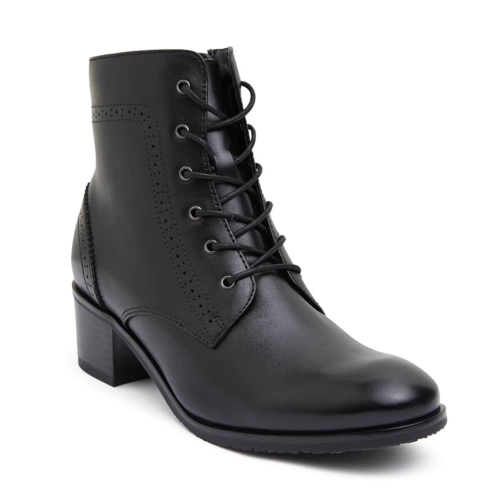 Lindsey Boot in Black Leather
