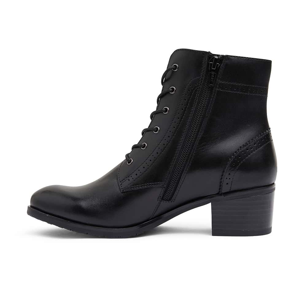 Lindsey Boot in Black Leather