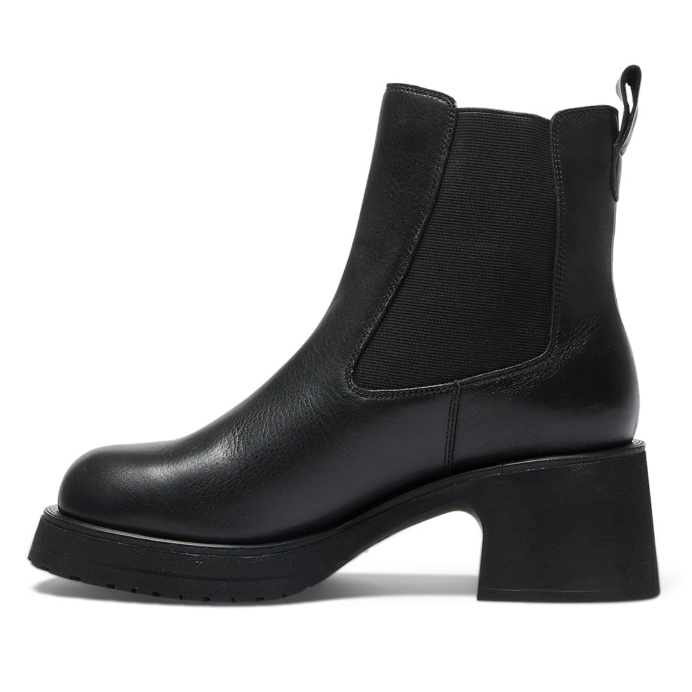 Mason Boot in Black Leather