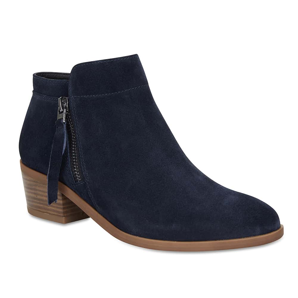 Mentor Boot in Navy Suede