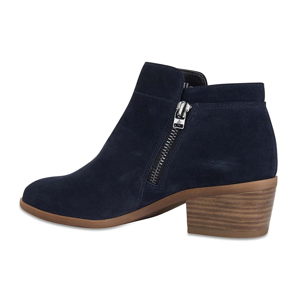 Mentor Boot in Navy Suede