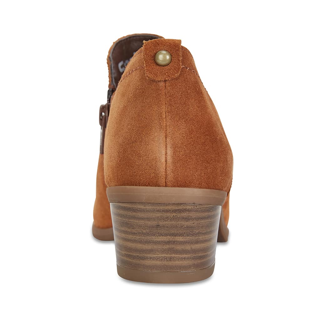Miller Boot in Tan Suede