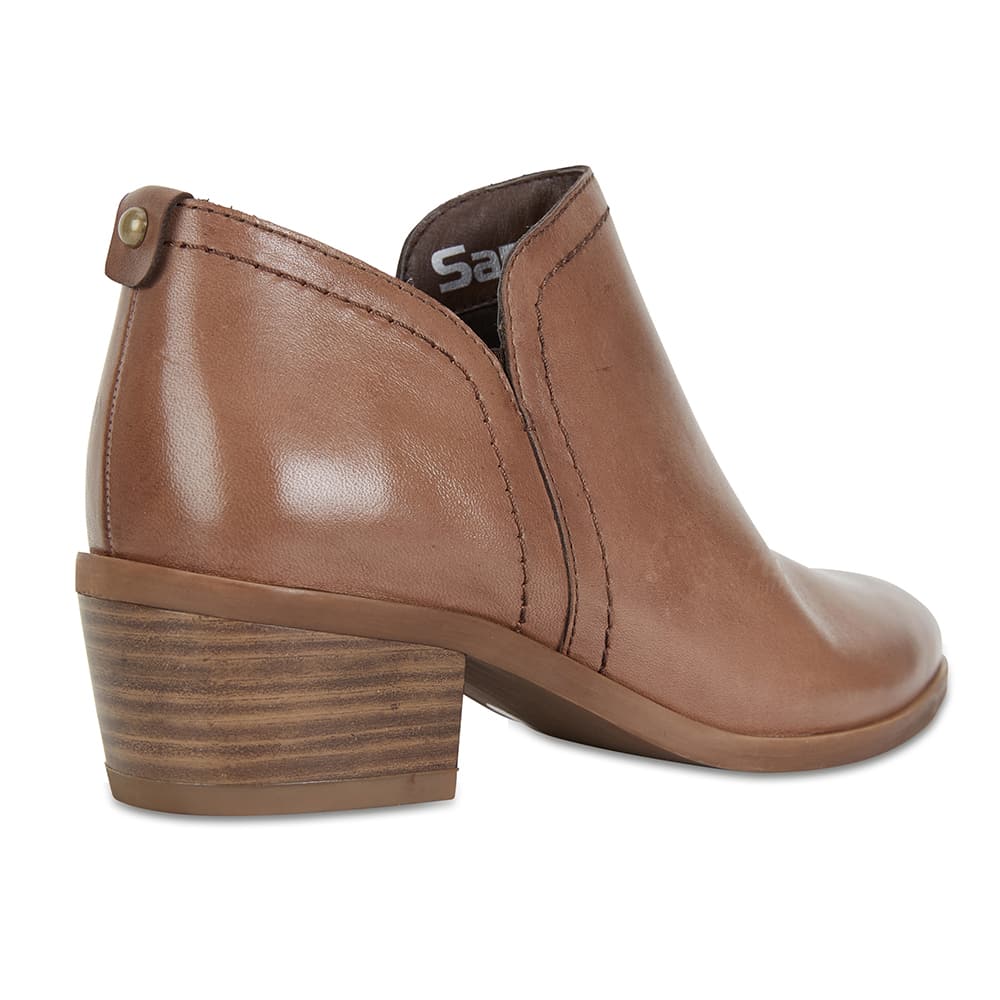 Miller Boot in Taupe Leather