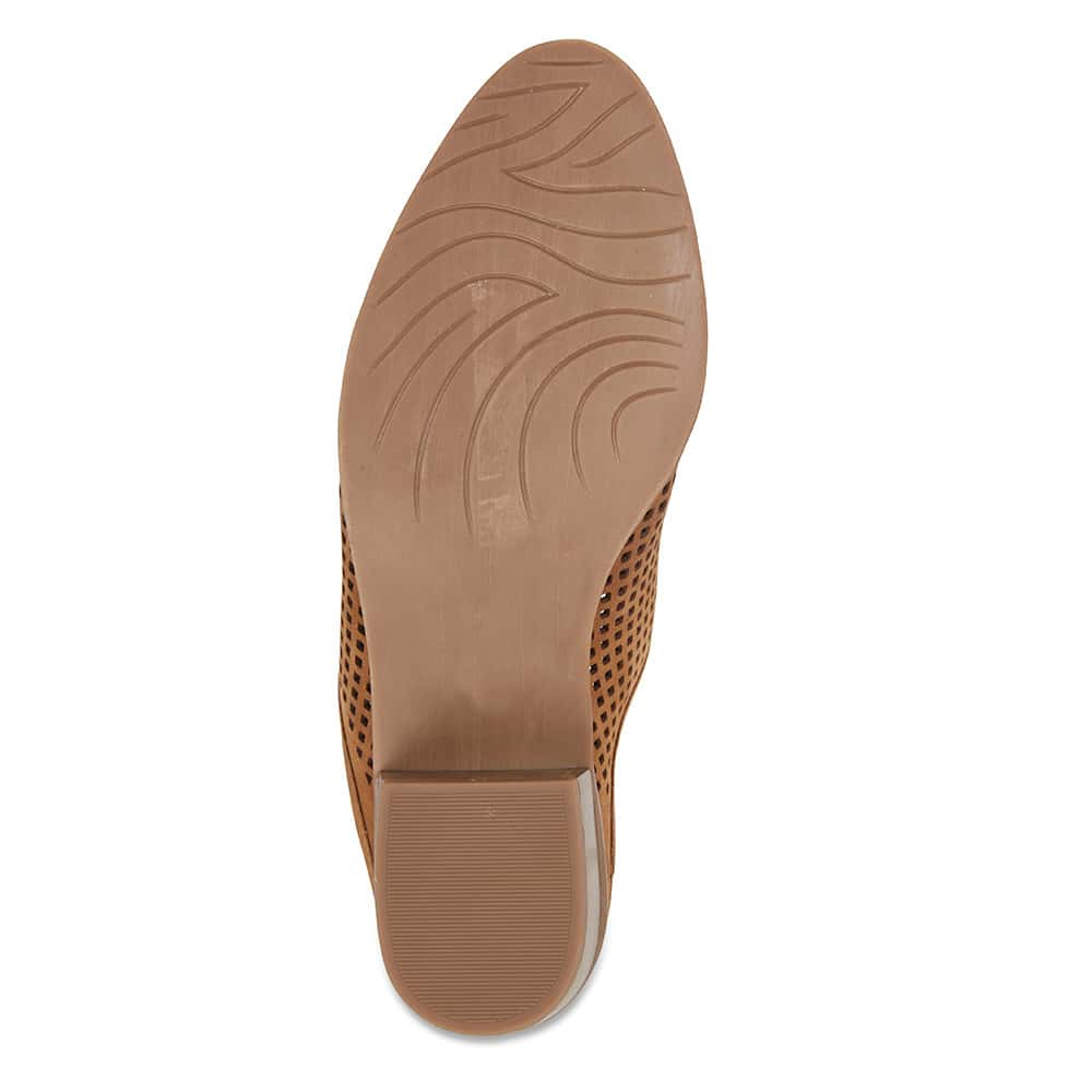 Mystic Heel in Tan Nubuck