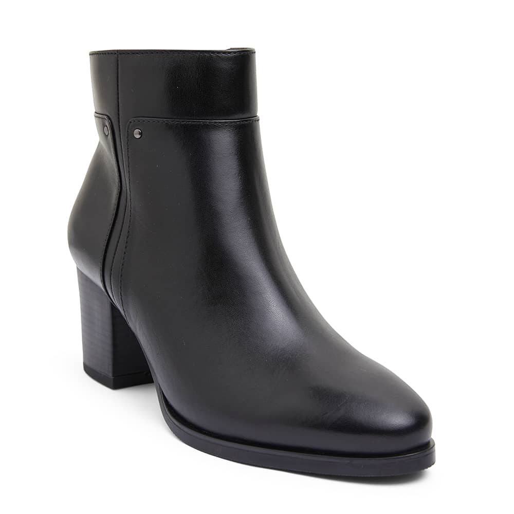 Newton Boot in Black Leather