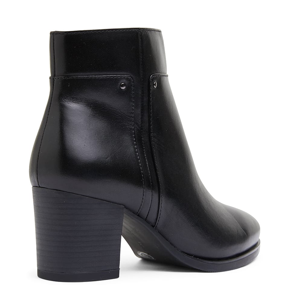 Newton Boot in Black Leather