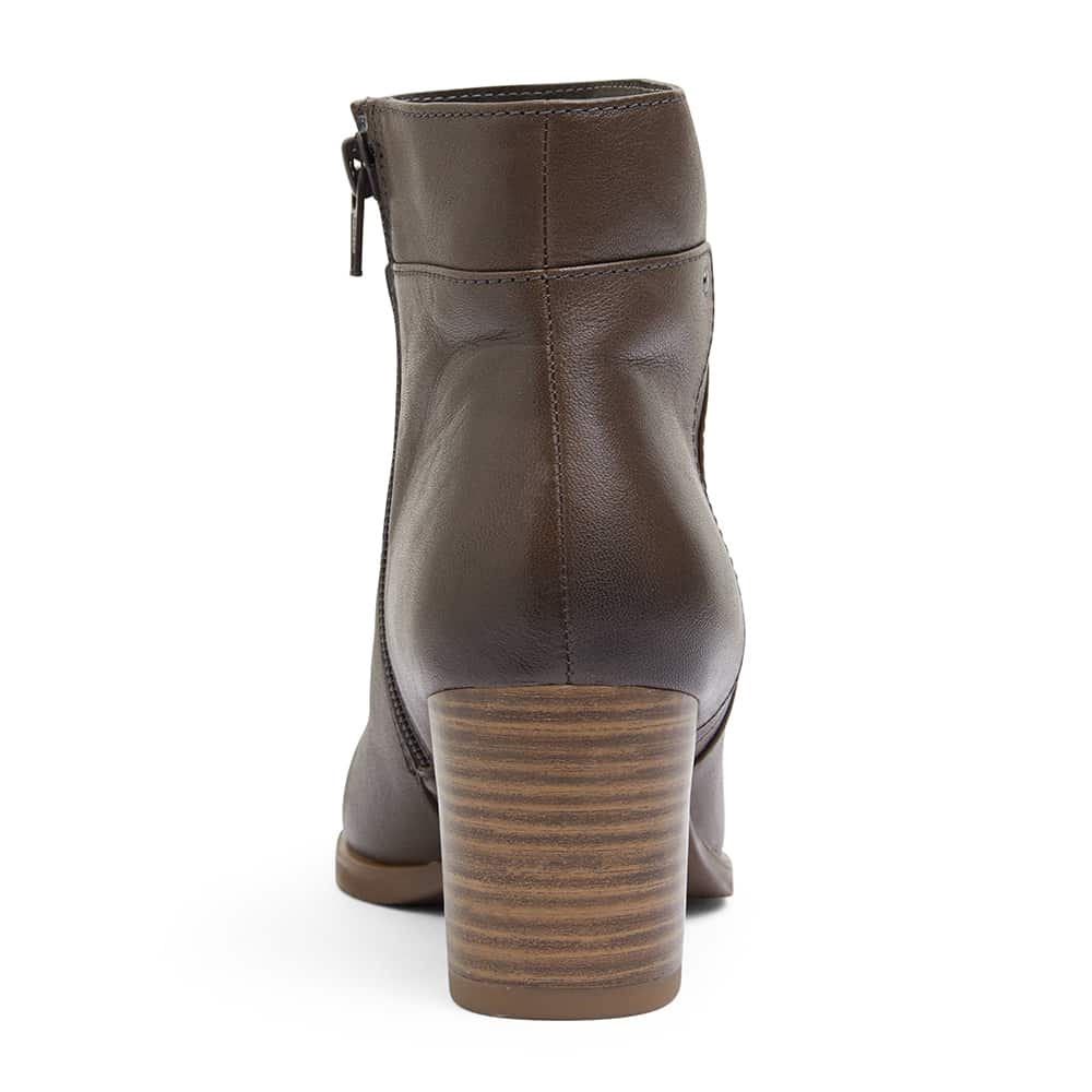 Newton Boot in Khaki Leather