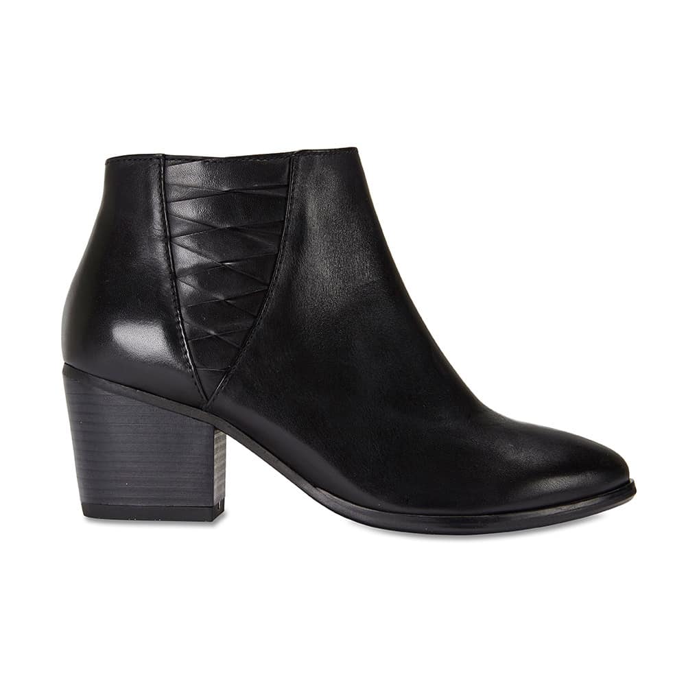 Oxford Boot in Black Leather