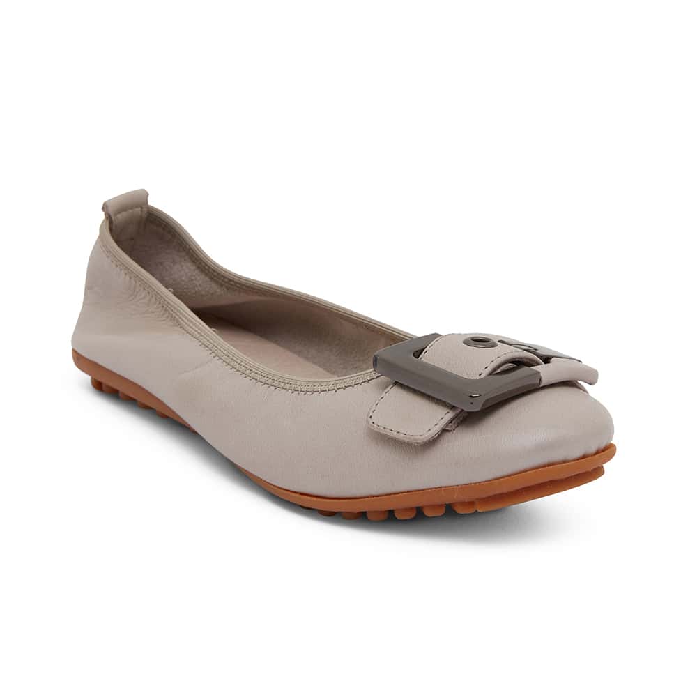 Pentagon Flat in Taupe Leather