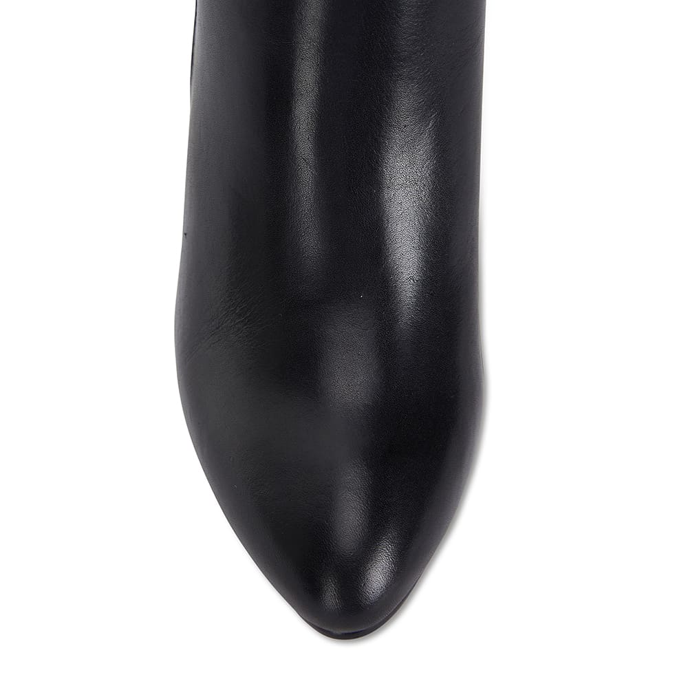Perth Boot in Black Leather