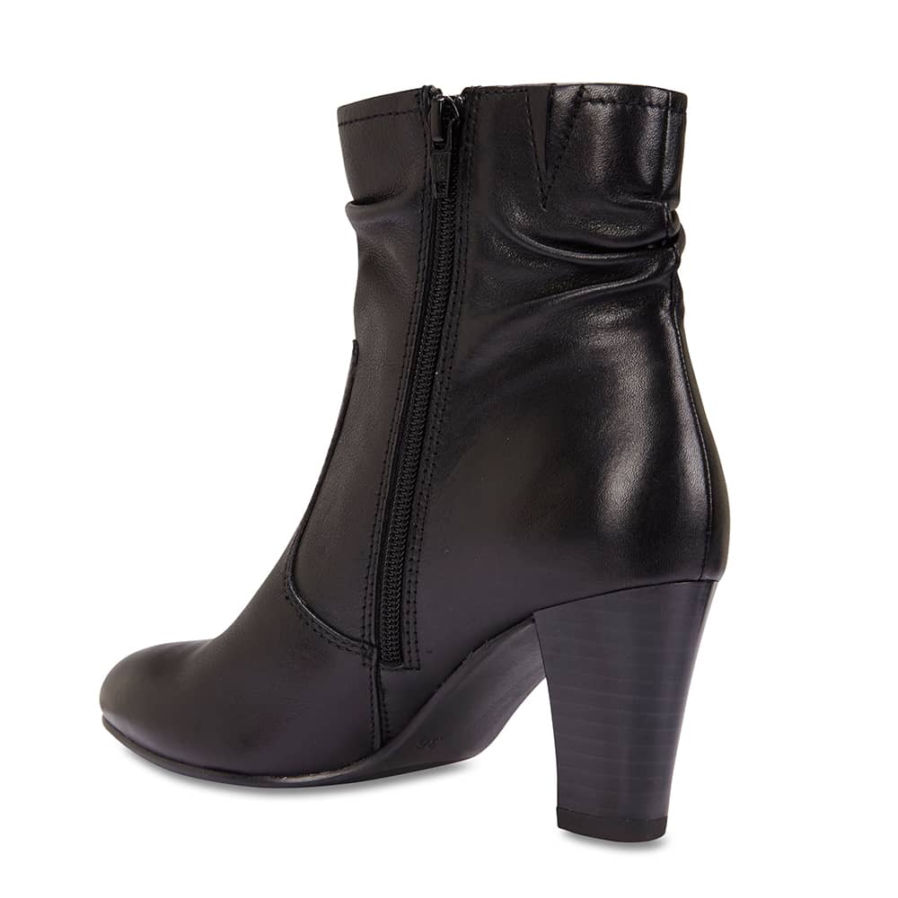 Pippa Boot in Black Leather
