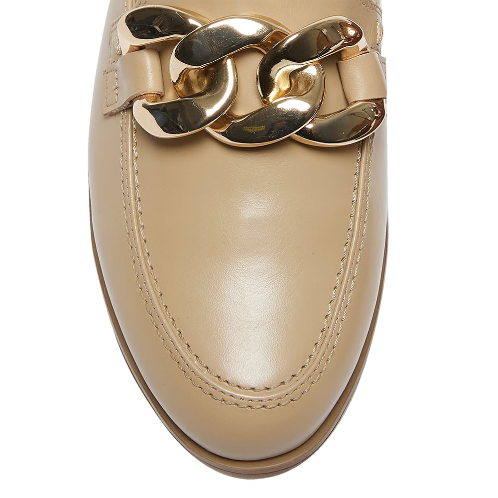 Pivot Loafer in Nude Leather