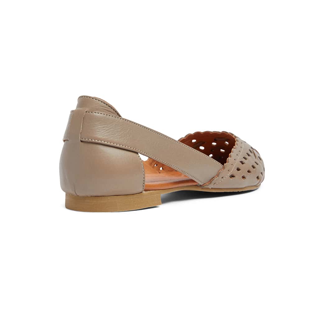 Ranya Flat in Taupe Leather