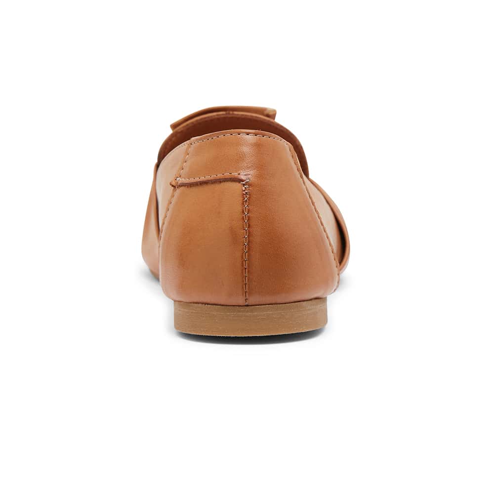 Rosco Flat in Tan Leather