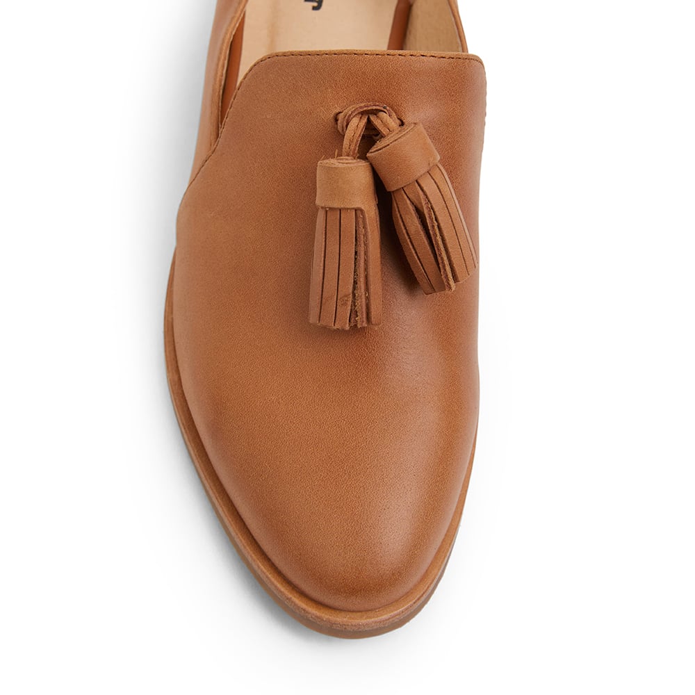 Sabina Loafer in Tan Leather