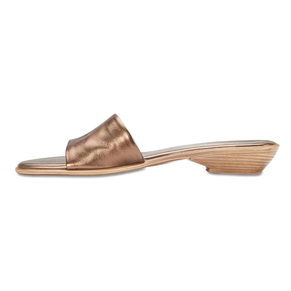 Saga Slide in Bronze Leather