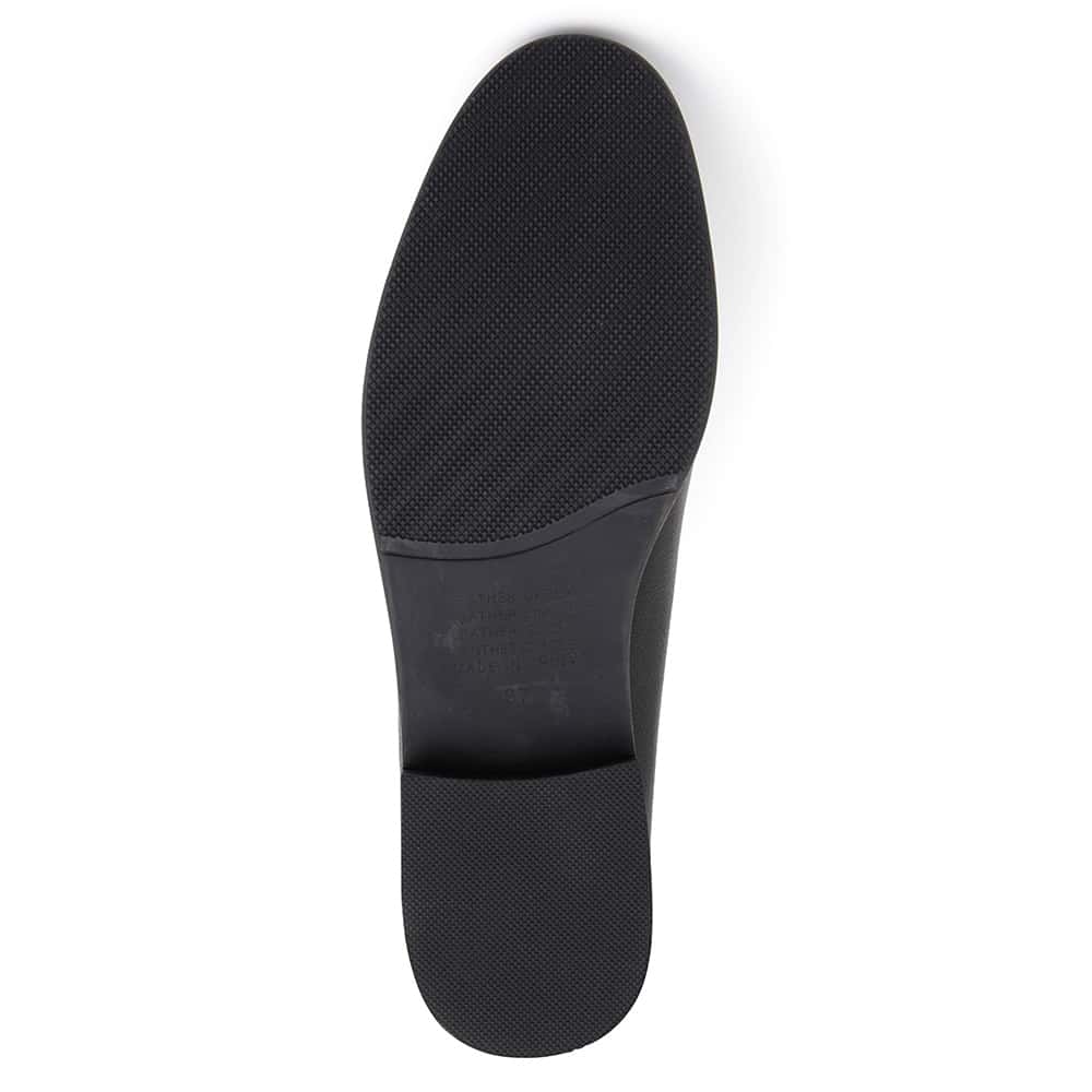 Sanford Loafer in Black Leather