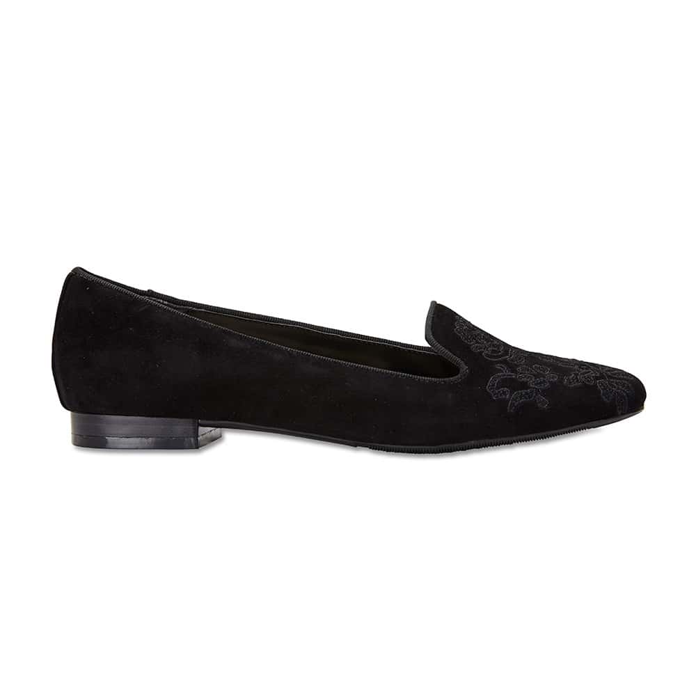 Tailor Loafer in Black Suede