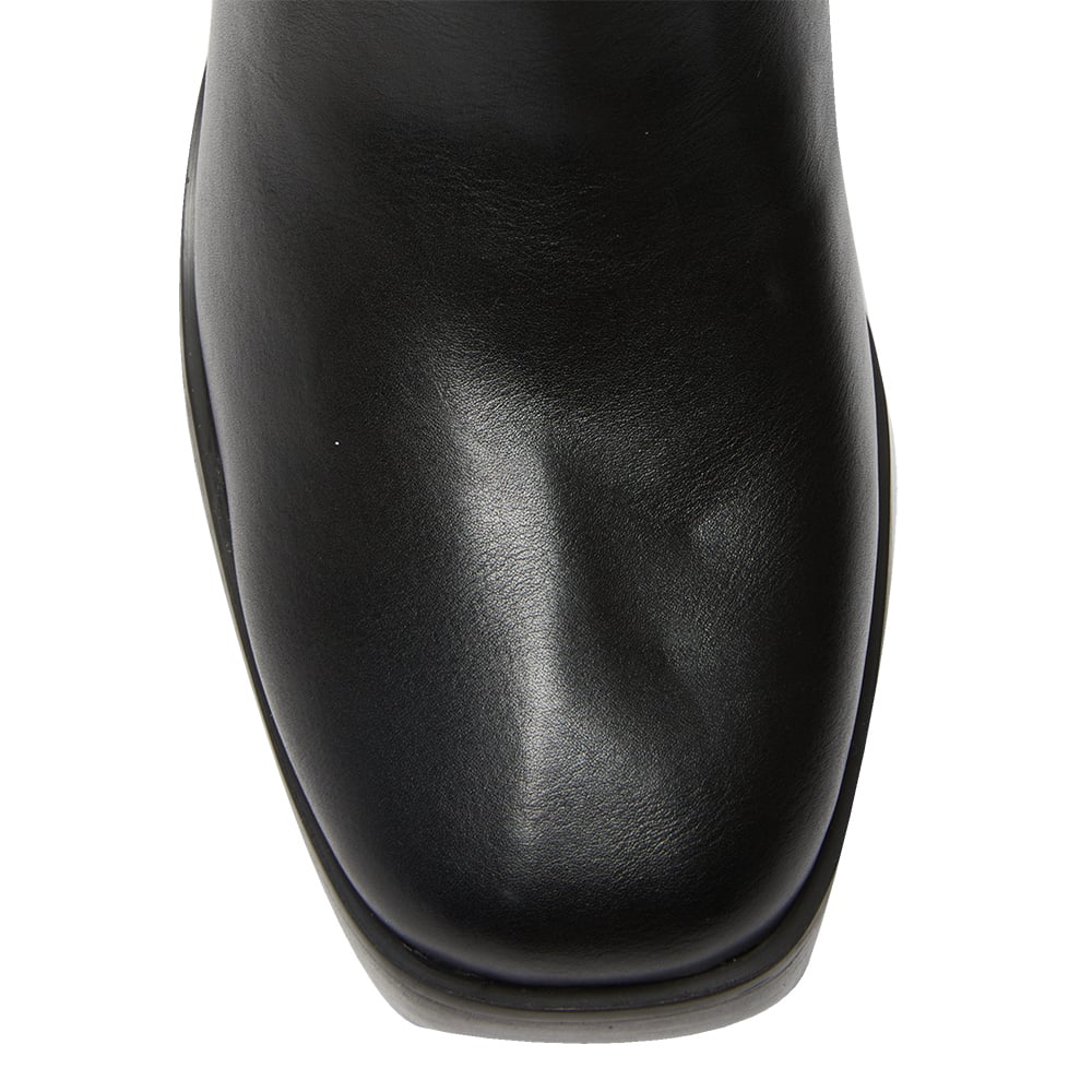 Tempo Boot in Black Smooth