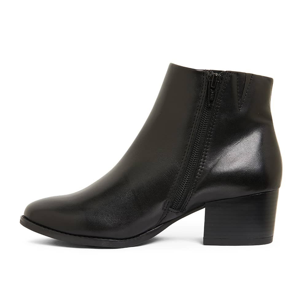 Vera Boot in Black Leather