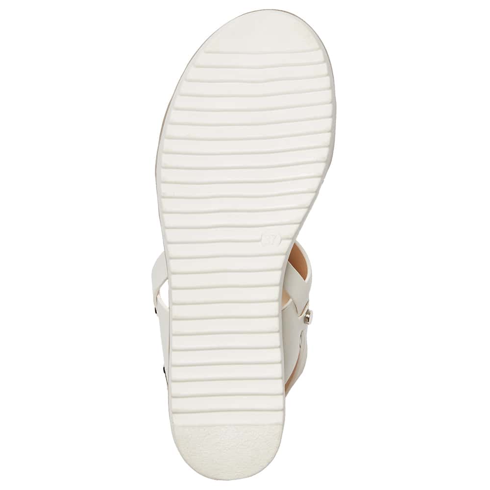 Vespa Wedge in White Smooth
