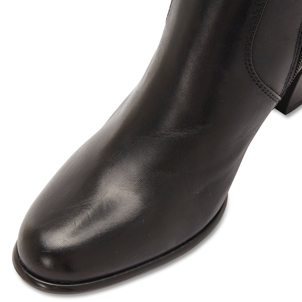Victor Boot in Black Leather
