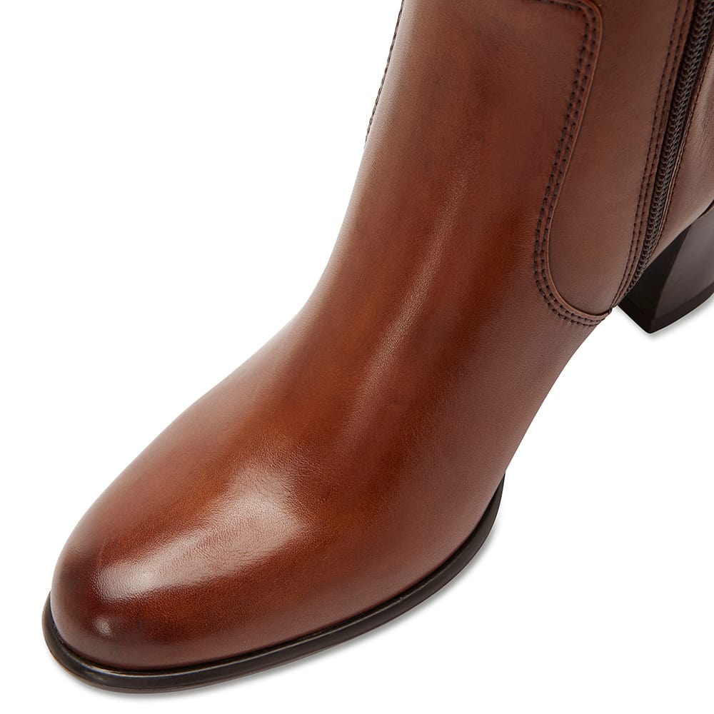 Victor Boot in Mid Brown Leather