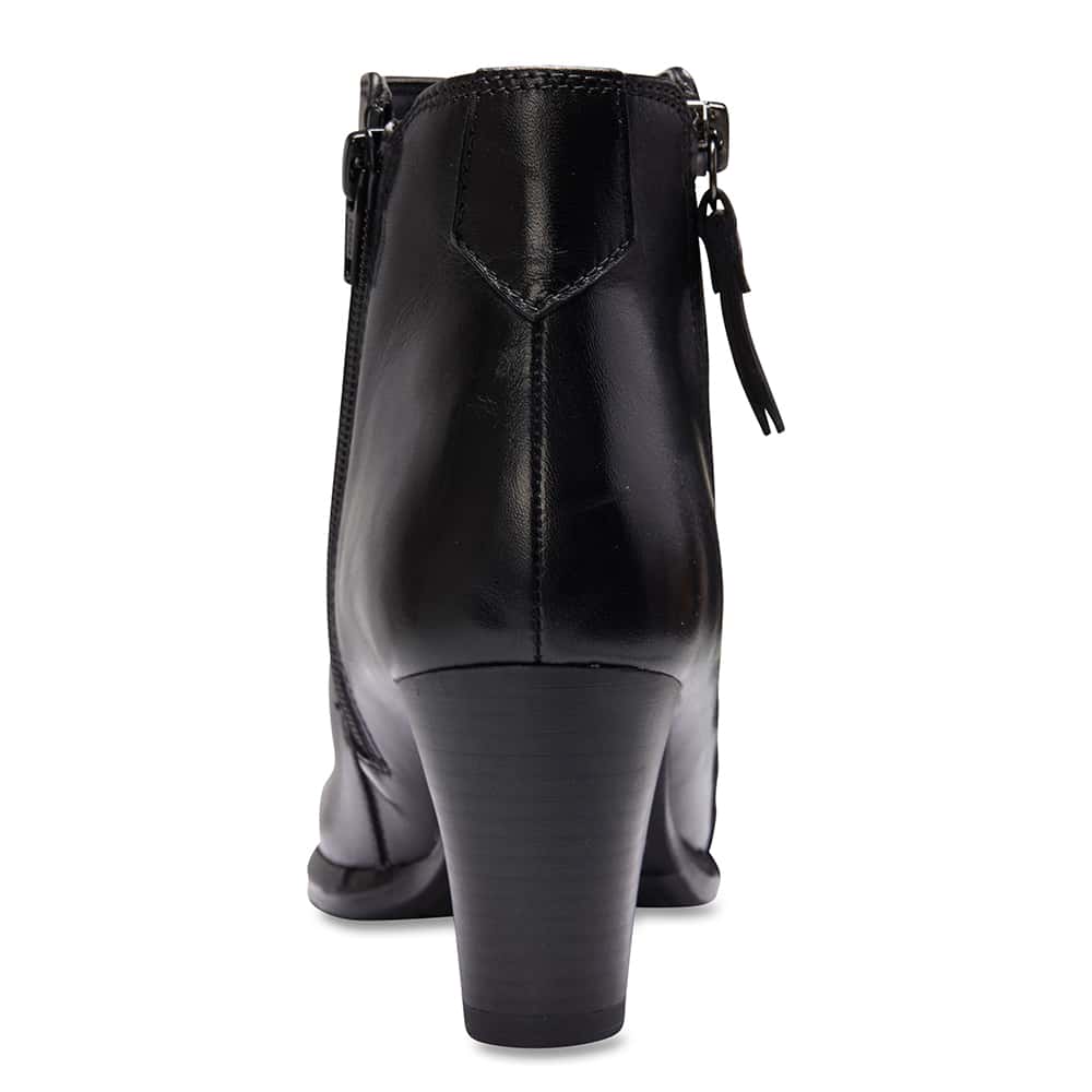 Yates Boot in Black Leather