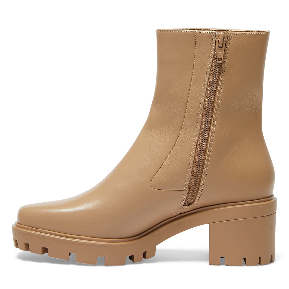 Zack Boot in Camel Leather