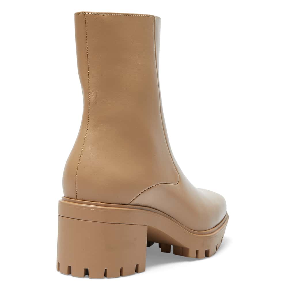 Zack Boot in Camel Leather