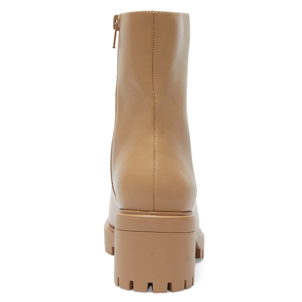 Zack Boot in Camel Leather