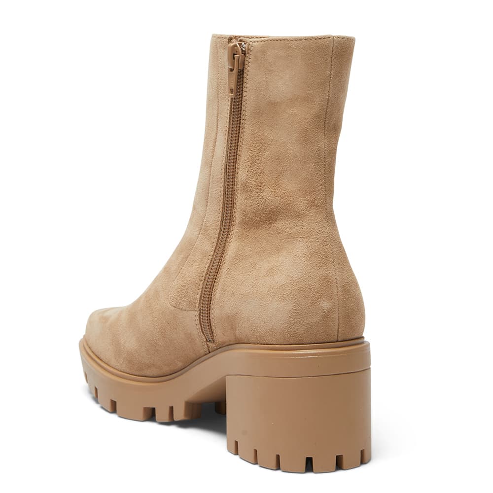 Zack Boot in Taupe Suede