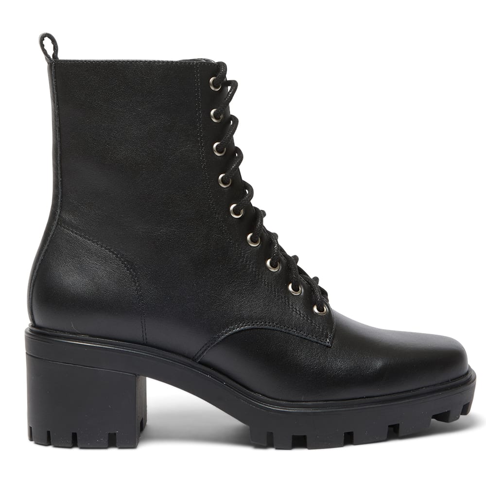 Zane Boot in Black Leather